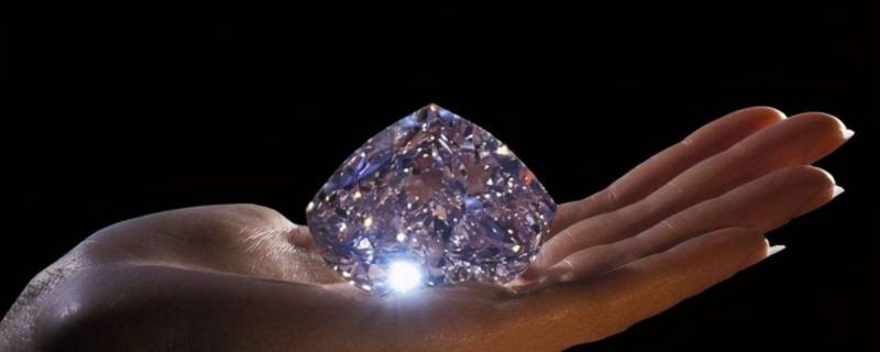 钻石是光源吗 钻石是光源吗为什么的答案