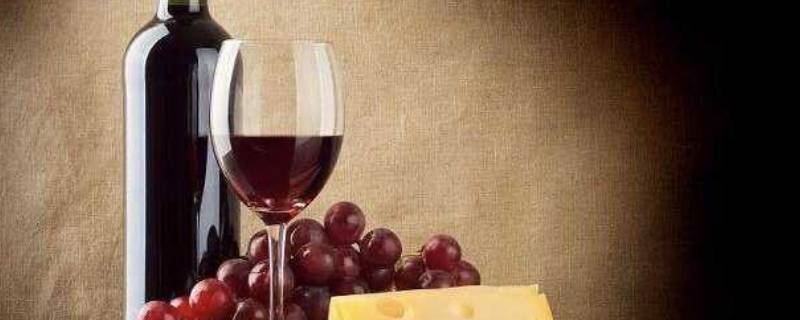 红葡萄酒和干红葡萄酒有什么区别（红酒干红和葡萄酒的区别）