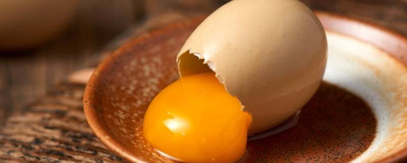 鸡蛋怎样煮好剥起来不粘壳 鸡蛋怎样煮好剥起来不粘壳左边肋骨下面疼 怎么回事