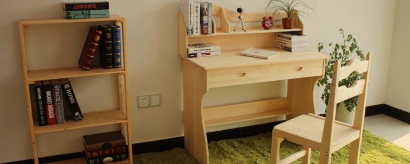 书桌最窄可以做多少 书桌最窄多宽