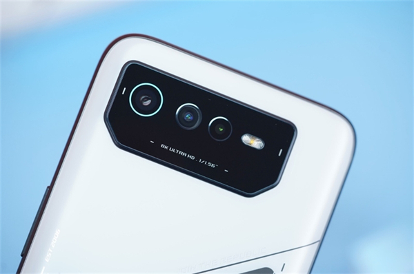 腾讯ROG游戏手机6 Pro评测：全球首款骁龙8+游戏旗舰