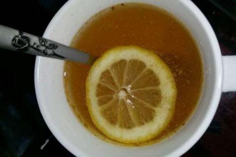 蜂蜜柠檬水的正确泡法 蜂蜜柠檬水的正确泡法有什么副作用