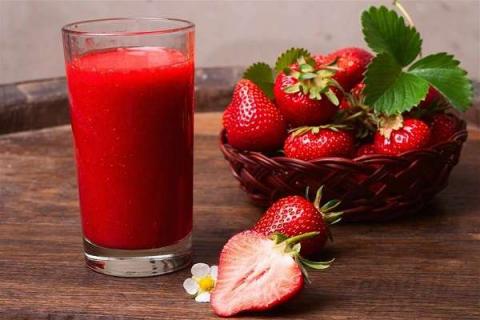 草莓苹果汁有什么功效 草莓苹果汁有什么功效和禁忌