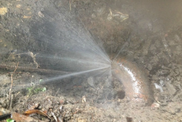 地下水管漏水怎么查 地下水管漏水怎么查漏水点多少钱