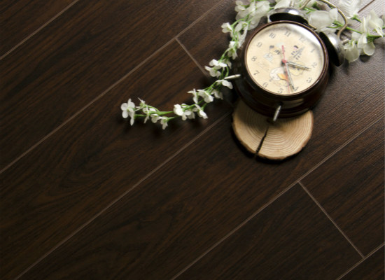 如何选购到优质的大自然实木地板 大自然实木地板哪种好