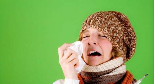 过敏性鼻炎鼻塞 过敏性鼻炎鼻塞严重怎么办
