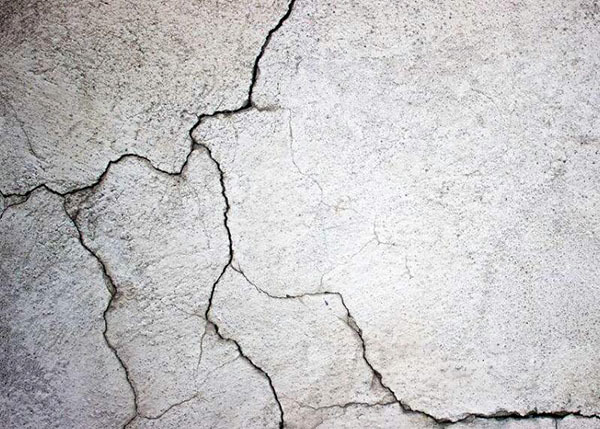 混凝土裂缝产生的原因 混凝土裂缝产生的原因及处理办法