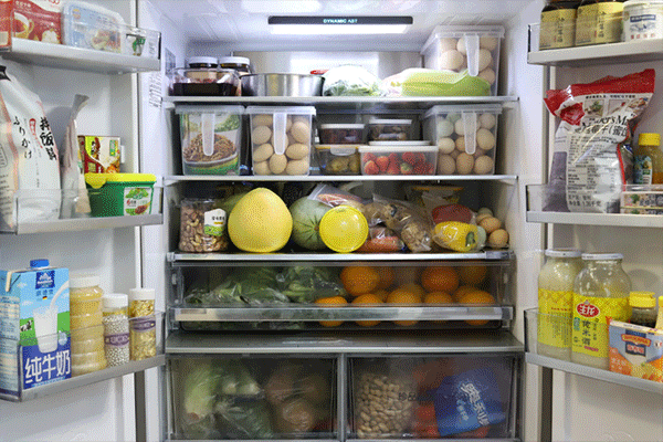 冰箱为什么不能放热食（冰箱为什么不能放热食物进去）
