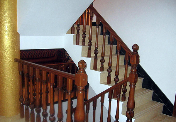 家用楼梯选购方法 家用楼梯选购方法图片