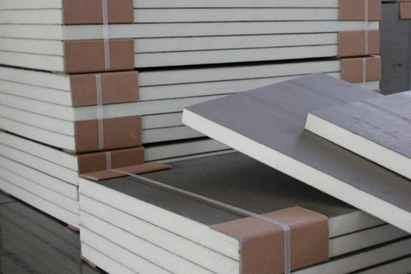 聚氨酯保温板和挤塑板哪个好（聚氨酯保温板与挤塑保温板的比较）