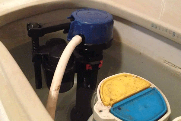 马桶水箱进水阀一直流水怎么办（马桶箱进水阀一直进水）