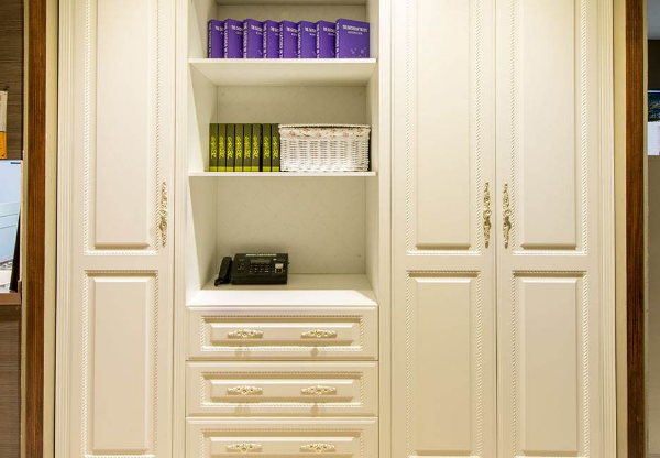 定制衣柜的设计要注意什么 为衣服打造舒适的家