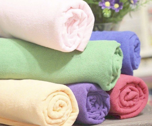 毛巾买哪一种材质比较好 毛巾变硬怎么才能变软