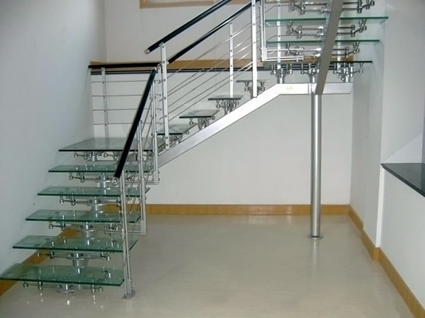 楼梯栏杆扶手的高度标准及其计算方法揭秘