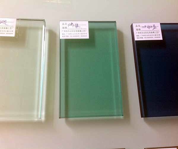 绿玻璃和白玻璃哪个好 如何选择玻璃颜色