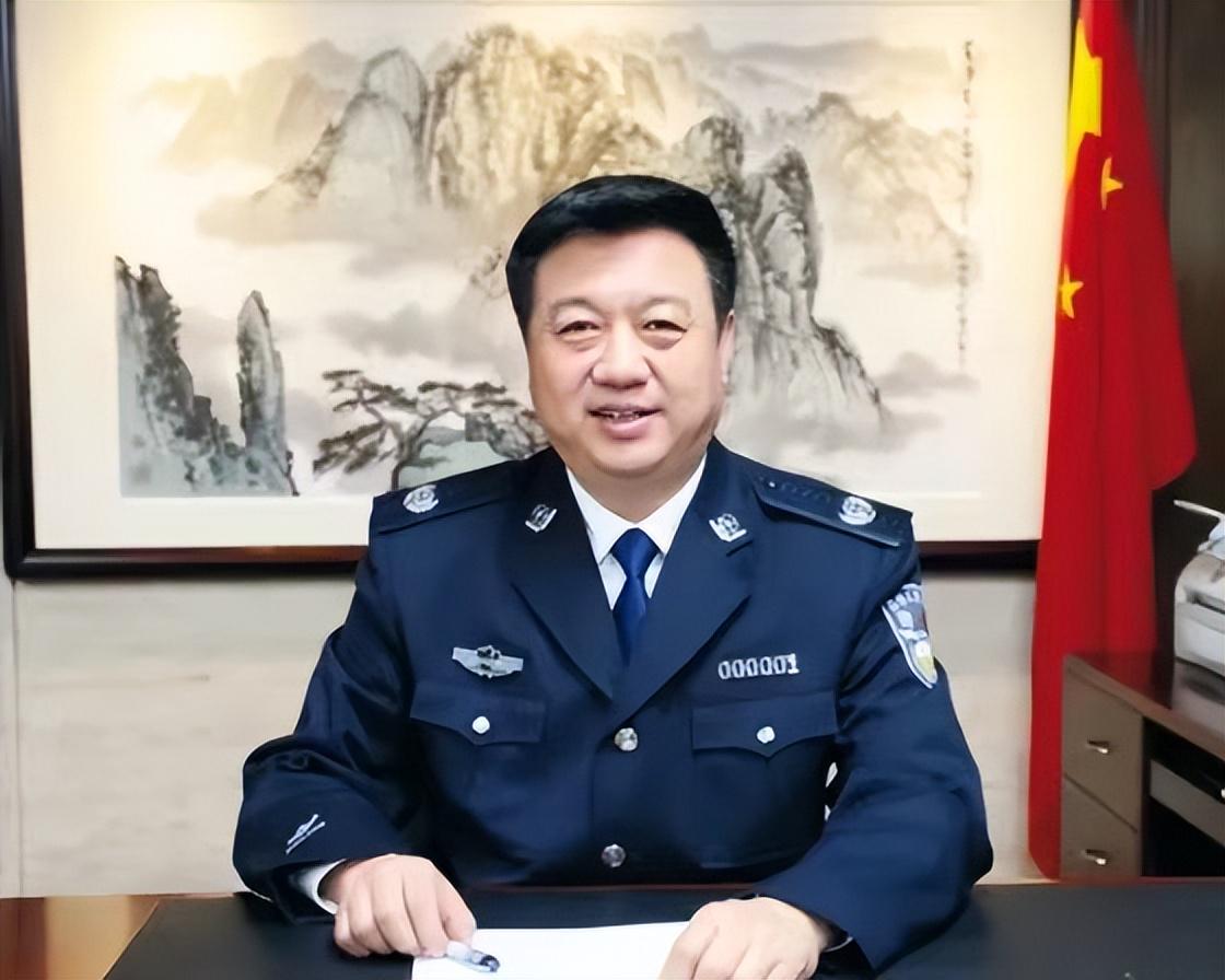 又一名“老虎”主动投案 主动投案的政法虎