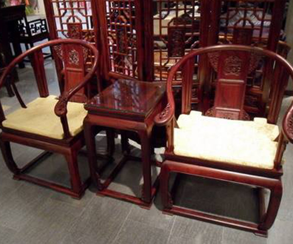 为家居选购舒适实用的椅子 为家居选购舒适实用的椅子英语