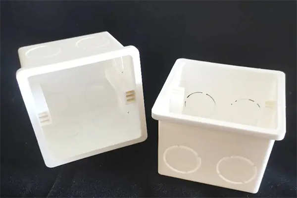 插座暗盒和明盒的区别（插座暗盒和明盒的区别图片）
