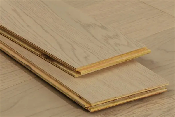 实木复合地板与强化地板的区别 实木复合地板和强化地板区别
