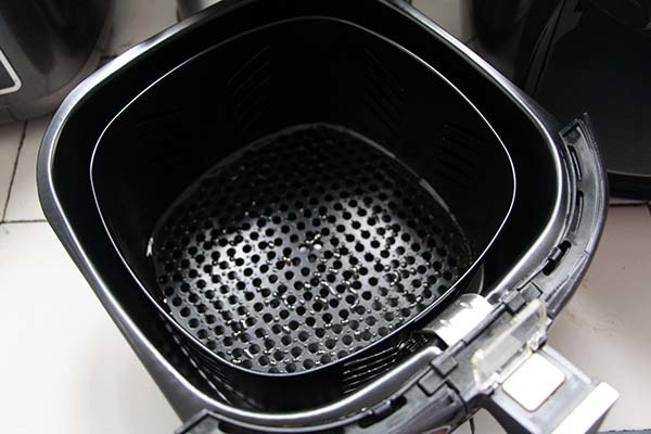 美的空气炸锅有塑料味 美的空气炸锅*用怎么用 美的空气炸锅如何清洗