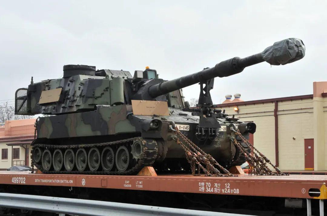 美军援重型装甲车助乌军反攻（美军主战装甲车）