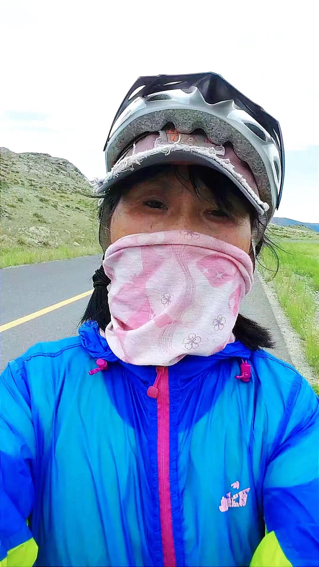 “65岁阿姨离婚后8年骑行12国”热搜过后
