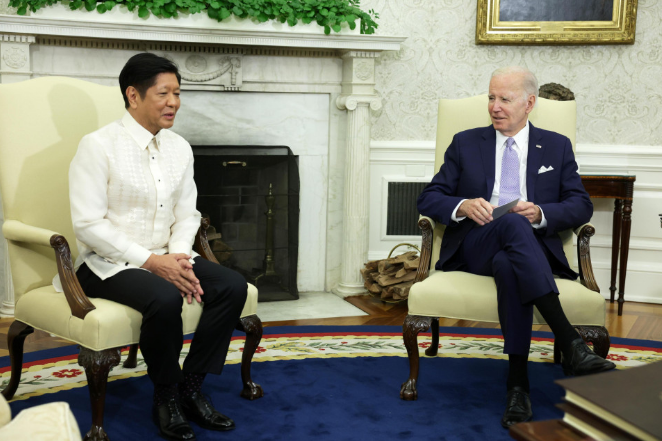 联合声明宣布加强军事合作，菲律宾当真要绑上美国战车？