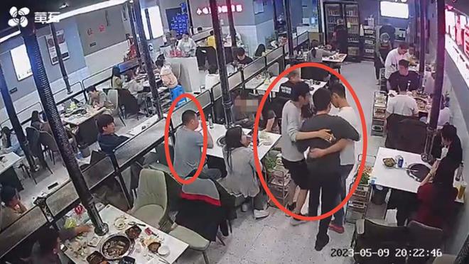 南京3名男子烧烤店滋扰女子殴打店员被刑拘