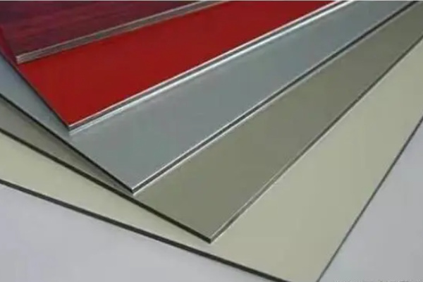铝塑板和铝板的区别（铝板和铝塑板的区别）