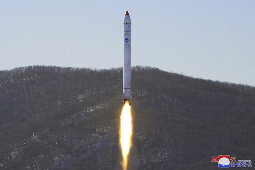 朝鲜宣布一枚军事侦察卫星发射失败（朝鲜宣布一枚军事侦察卫星发射失败是真的吗）