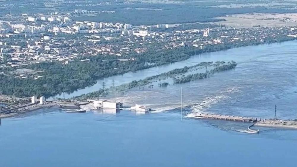 卡霍夫卡水电站大坝被炸 新卡霍夫卡