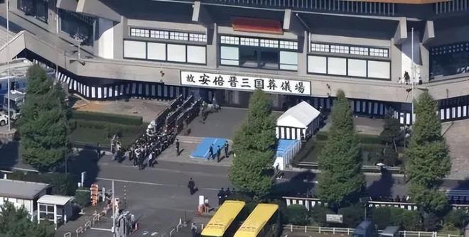 中国男子垄断东京火葬场，让日本人“崩溃”：到死都摆脱不了中国