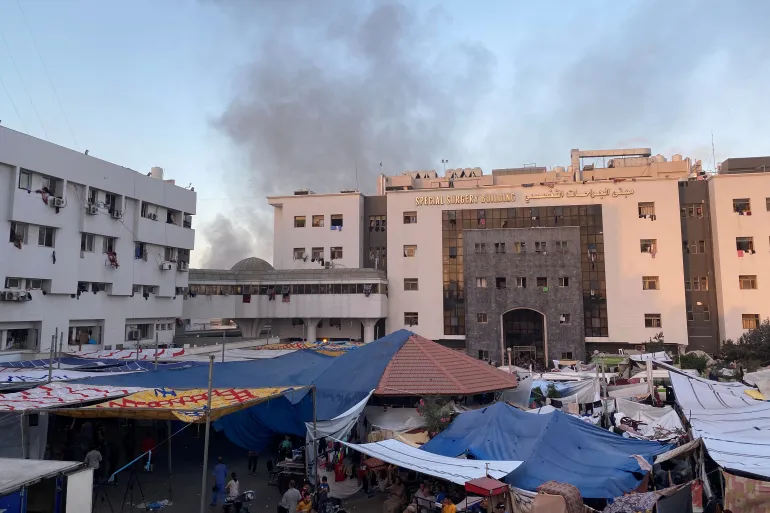 社评：投向加沙医院的炸弹击穿了人道底线