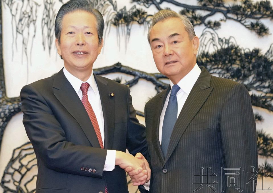他再次带着日本首相的亲笔信访华，目的是？丨北京观察