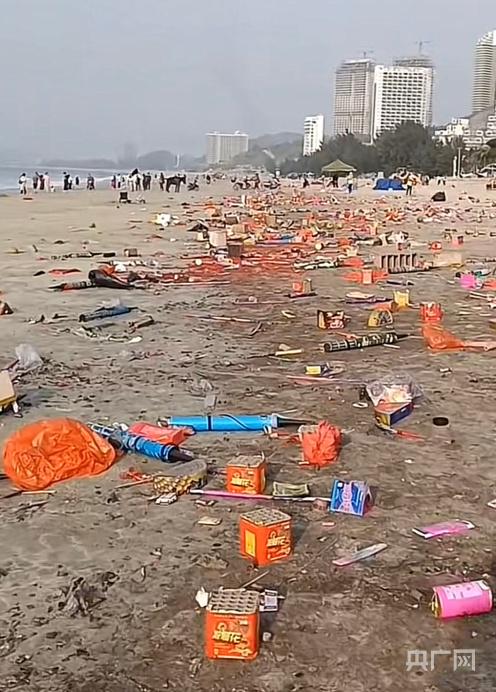 跨年夜惠州一海滩留下满地烟花垃圾 惠州哪个沙滩可以放烟花:惠州哪些沙滩开放