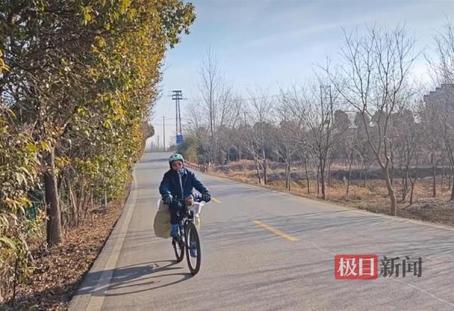 河南新乡宝妈带俩娃一路骑行去北京：与其报培训班，不如锻炼毅力