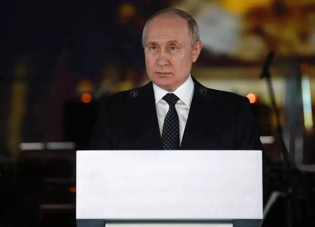 快讯！俄媒：俄罗斯中央选举委员会登记普京为总统候选人