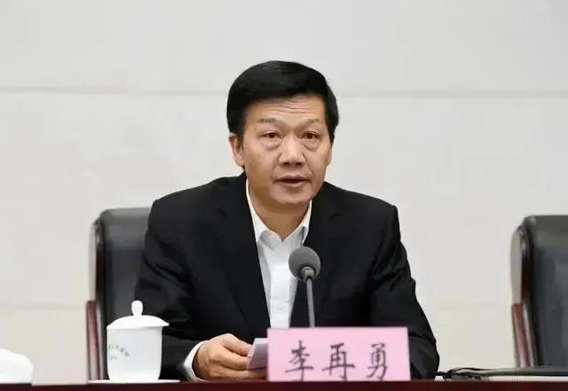 大搞“政绩工程”、权色交易……贵州省政协原副主席李再勇被公诉