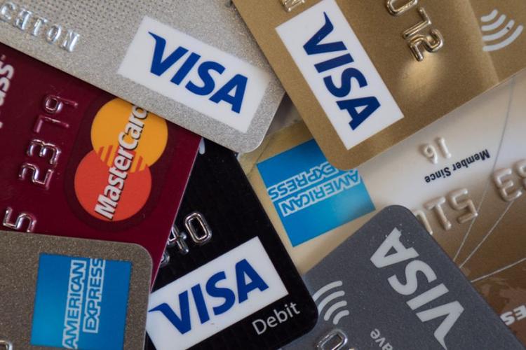 美媒：中国鼓励企业接受外国人用银行卡支付