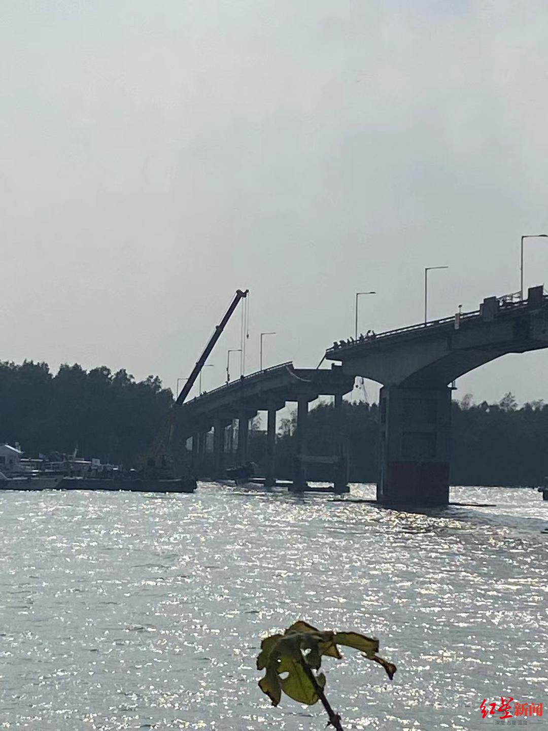 连接三民岛的沥心沙大桥被撞断后：当地已开建临时渡船码头，岛内设临时医疗救治点