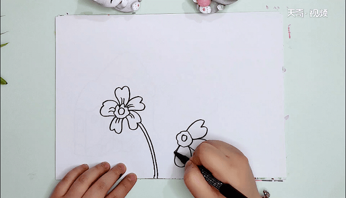 茂密的花丛简笔画 茂密的花丛画报