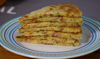 土豆培根鸡蛋饼制作方法（土豆培根饼的做法）