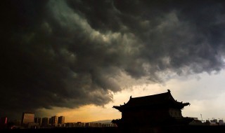 山雨欲来风满楼原文（山雨欲来风满楼原文及翻译）