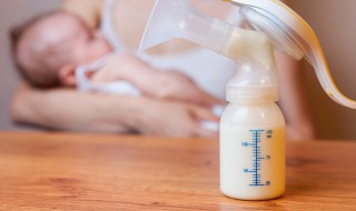 母乳热了没喝还可以放冰箱吗 冰箱冷藏的母乳加热后没喝可以再加热喝吗